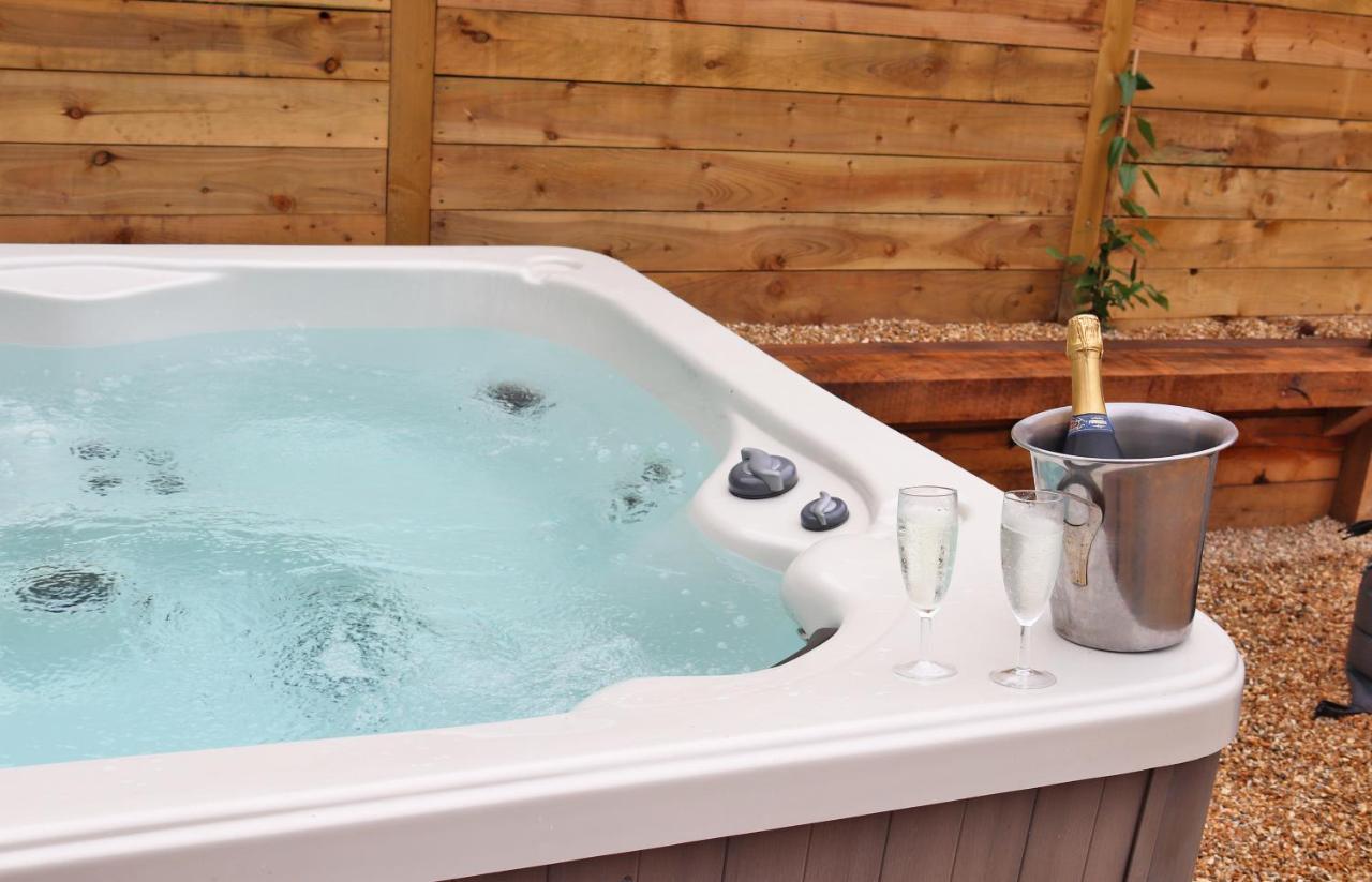 Pullman Cottage - The Culm Valley Inn Culmstock Bagian luar foto