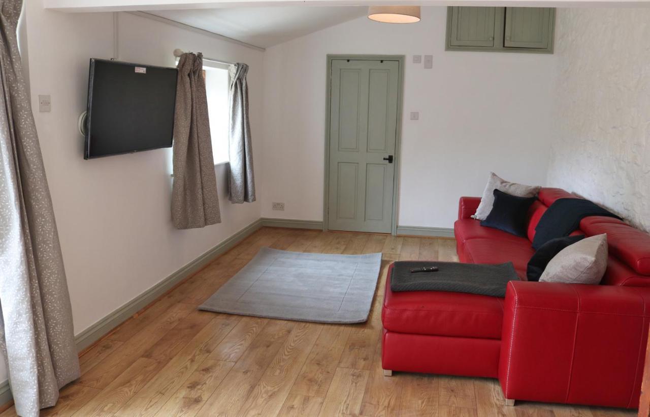 Pullman Cottage - The Culm Valley Inn Culmstock Bagian luar foto